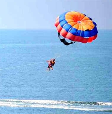 Water sports in North Goa